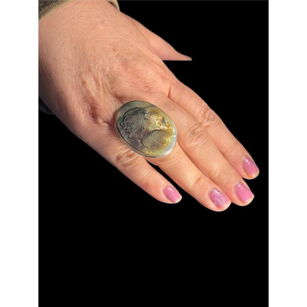 Unique Natural Cameo Shell Ring 925Sterling Silver Size 7.5 & 12 gram